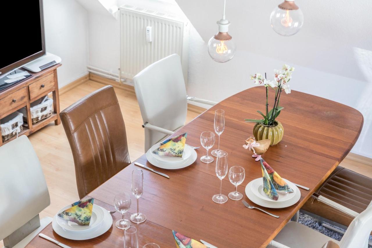 Blumenhaus-Apartment Friedrichstadt Exterior photo
