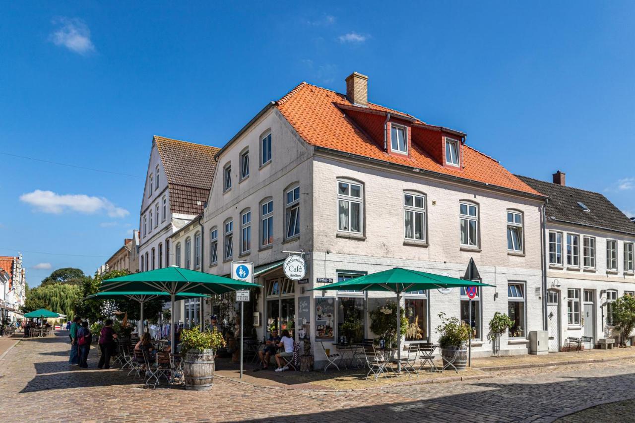 Blumenhaus-Apartment Friedrichstadt Exterior photo